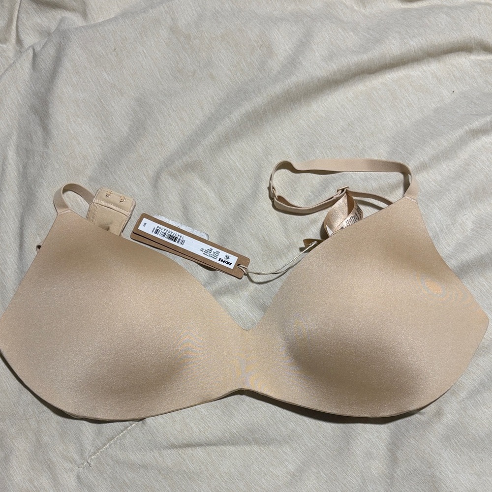 Skims Wireless Form Push-up Plunge color Sand Bra 36C